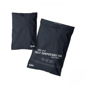 Schwarze Versandtaschen